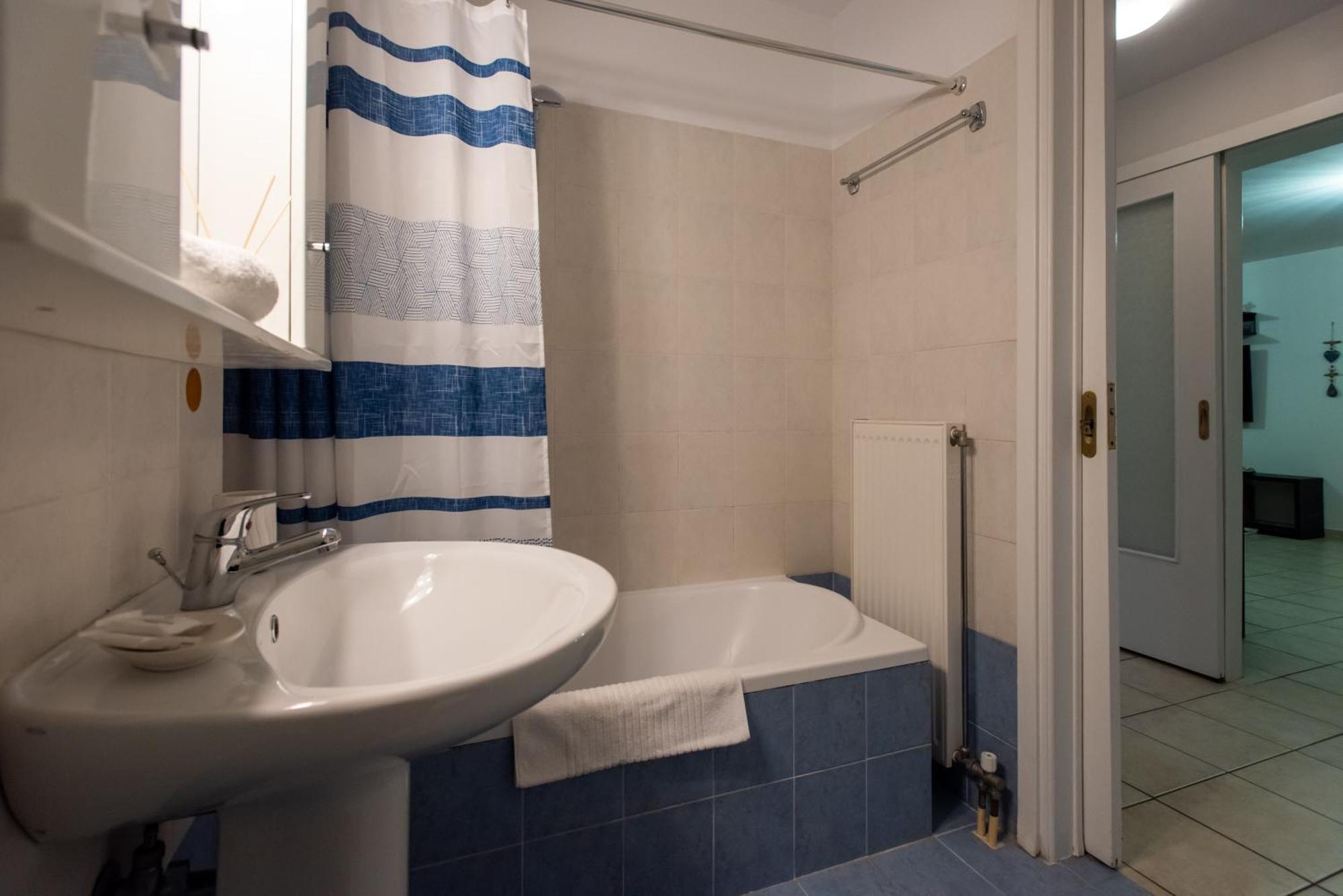 Kg Acropolis Escape Spa Apartment アテネ エクステリア 写真